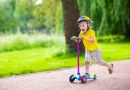 Trotineta și echilibrul copilului: beneficii pentru o dezvoltare armonioasă