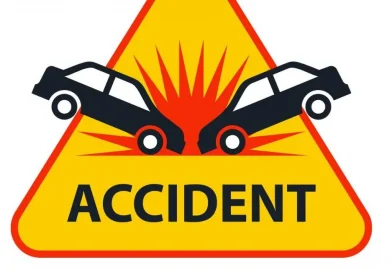 Impact în lanț pe Valea Chintăului: trei autoturisme avariate, victime evaluate la fața locului Impact în lanț pe Valea Chintăului: trei autoturisme avariate, victime evaluate la fața locului