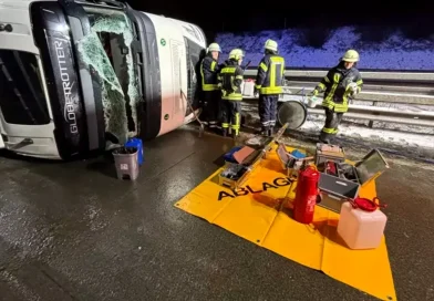 Un șofer român s-a răsturnat cu TIR-ul pe o autostradă în Germania