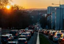 Tot mai multe orașe spun „nu” virajelor la stânga. Explicația nu ține doar de siguranță